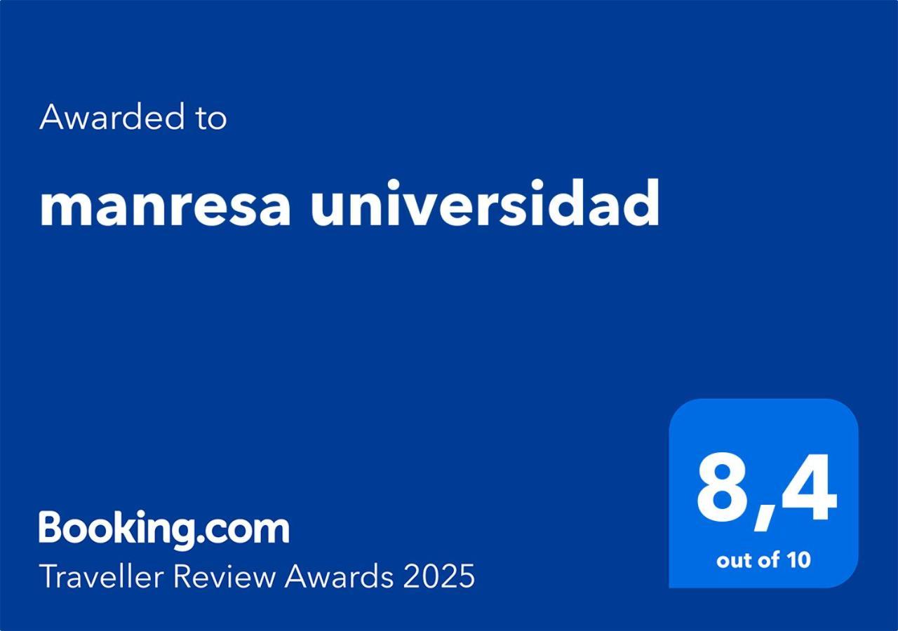 Manresa Universidad Bagian luar foto